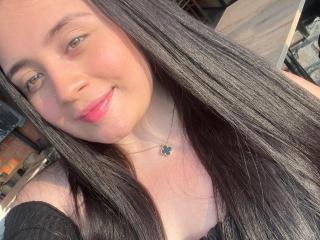 AnnyBentleii's Model Profile