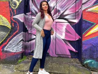 AlisRoberts's Model Profile