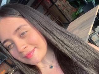 AnnyBentleii's Model Profile