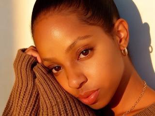 MarianaRay's Model Profile