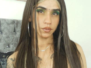 BellaPoison's Model Profile