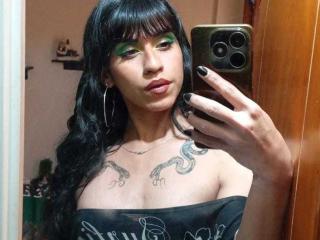 BellaPoison's Model Profile