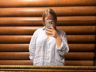 AvaNiss's Model Profile