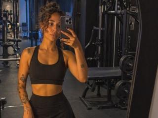 SilvanaXOwen's Model Profile