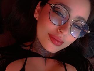 PaisleyMour's Model Profile