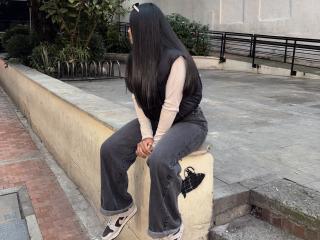 AnaRome's Model Profile