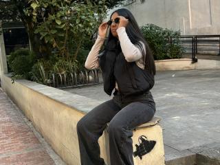 AnaRome's Model Profile