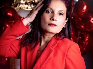 AdaMclain's Model Profile