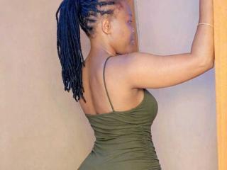 MillyLora's Model Profile