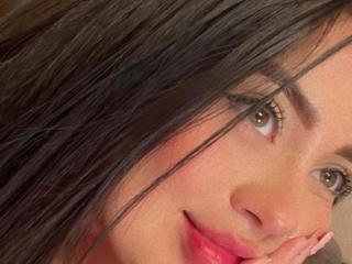 AnnyBentleii's Model Profile