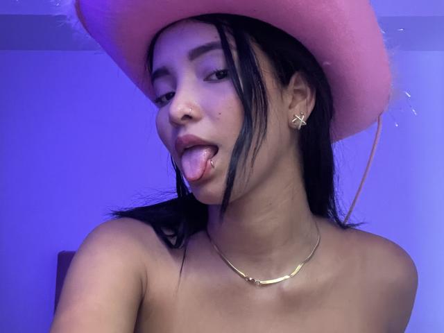 SofiLux - Live porn &amp; sex cam - 29402693