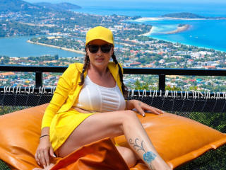 FrancaiseAnnaDom's Model Profile