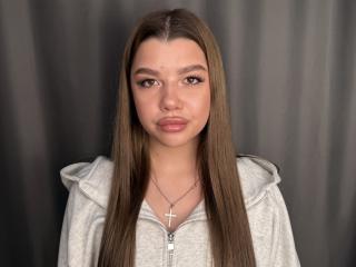 DannieCudney's Model Profile