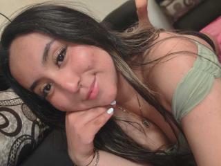 SalomettX's Model Profile