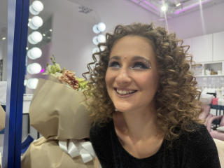 Ver la ficha detallada de MichelleHotX69