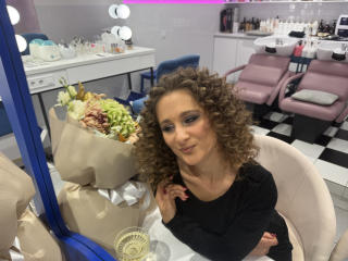 Ver la ficha detallada de MichelleHotX69