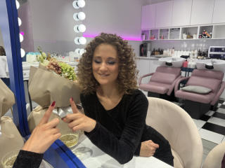 Ver la ficha detallada de MichelleHotX69