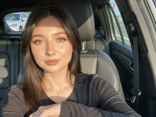 Davianna's Model Profile