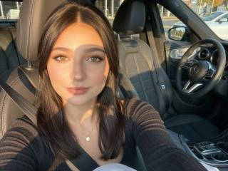 Davianna's Model Profile