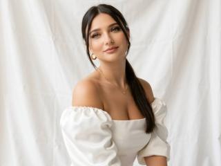 Davianna's Model Profile