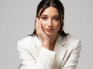 Davianna's Model Profile