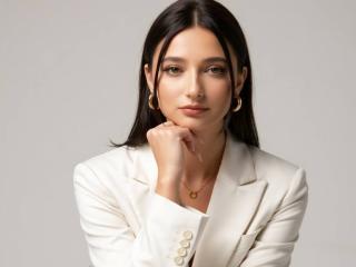 Davianna's Model Profile