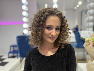 Ver la ficha detallada de MichelleHotX69