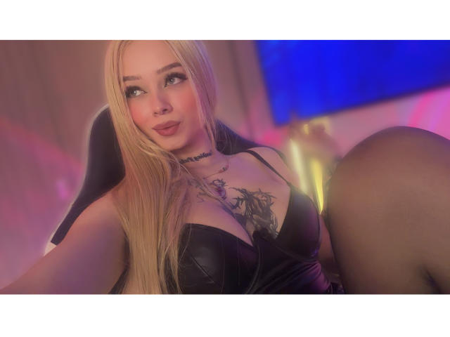 MiaValenttine - Live porn &amp; sex cam - 29410775