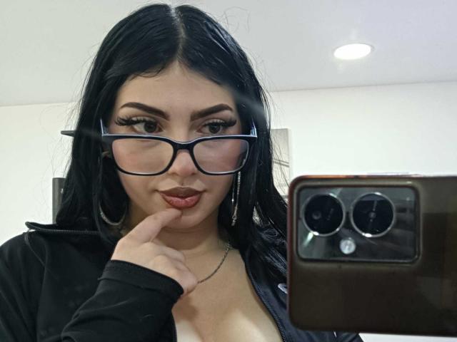 IsabellaaRossi - ライブポルノ&amp;セックスカム - 29411510