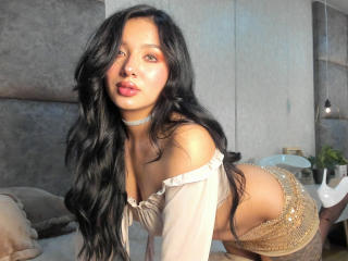 LillyTaylor's Model Profile