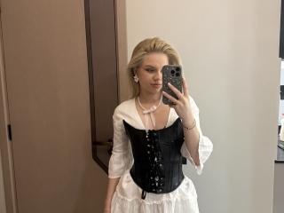 Voir la fiche détaillée de AviciAura