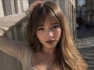 Voir la fiche détaillée de Adelisha