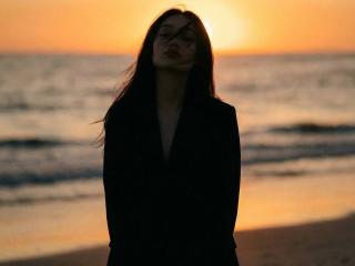 Voir la fiche détaillée de AlidaKarma