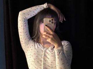 Voir la fiche détaillée de AlidaKarma