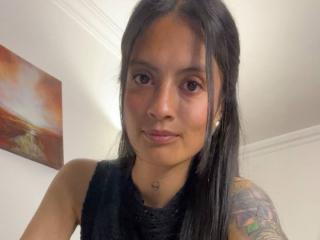 Voir la fiche détaillée de NiaWhitee