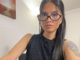 Ver la ficha detallada de NiaWhitee