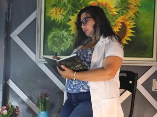 Ver la ficha detallada de DeboraDvil