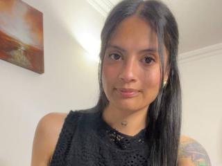 Ver la ficha detallada de NiaWhitee