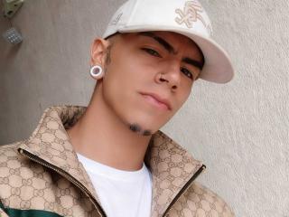 Ver la ficha detallada de ThiiagoSmith