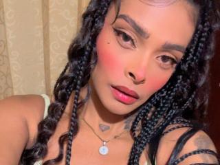 Ver la ficha detallada de EmmaEbony