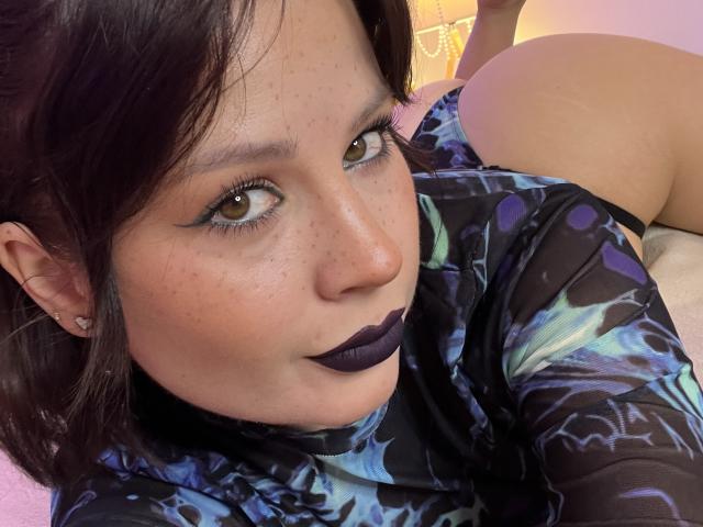 MedeaAllure - Live porn &amp; sex cam - 29425229