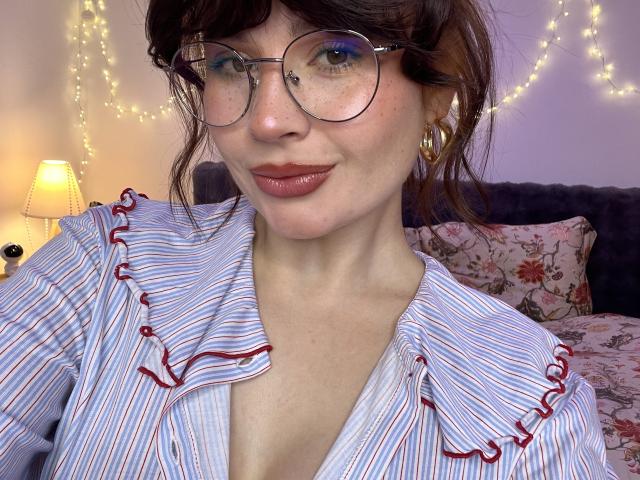 MedeaAllure - Live porn &amp; sex cam - 29425295