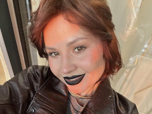 MedeaAllure - Live porn &amp; sex cam - 29425322