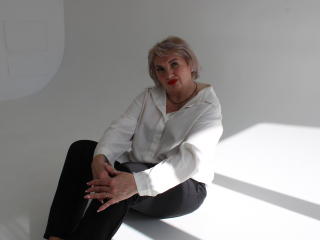 Voir la fiche détaillée de RenataDaster