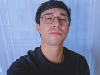 Ver la ficha detallada de OliverHot69