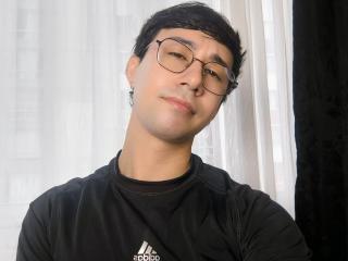 Ver la ficha detallada de OliverHot69