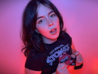 Voir la fiche détaillée de AliinaFontaine