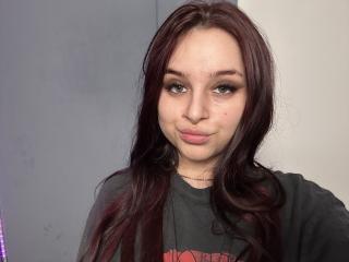 Voir la fiche détaillée de LucieRed