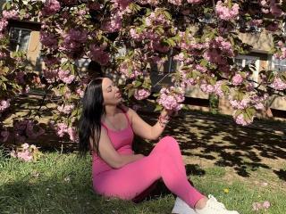 Voir la fiche détaillée de MirandaHott69