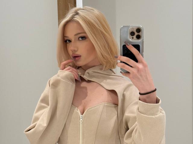 ShellaKinnison - Live porn &amp; sex cam - 29437424